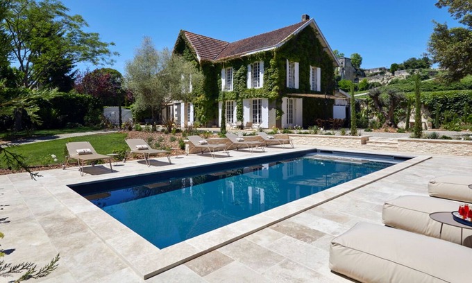 Saint-Emilion Casa | Pomœria: Una villa de lujo y un jardín escondido dentro del pueblo de Saint-Émilion