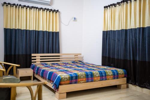 Dhaka Casa | Pon