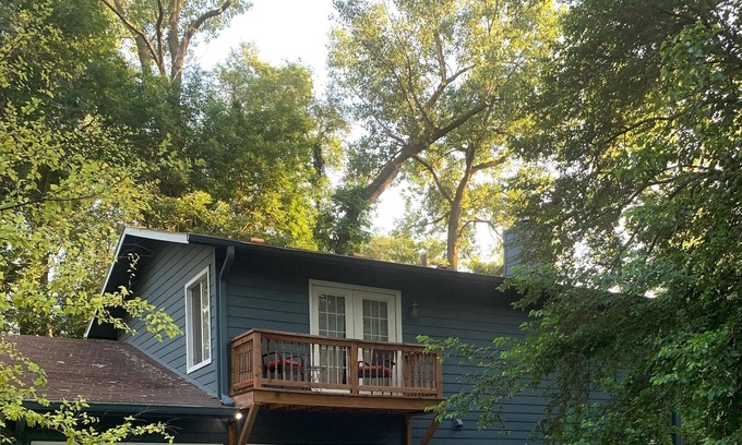 Florence Casa | Ponca Hills Gem