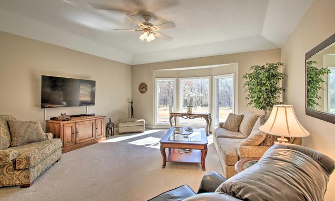 Hot Springs Village Casa | Ponce de Leon Golf Course Home on 12th Green!