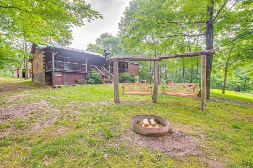 White Cottage Casa | Pond and Fire Pit Charming Log Cabin near Blue Rock
