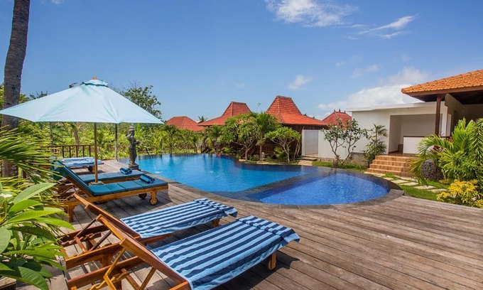 Mushroom Bay Hotel | Pondooks Joglo