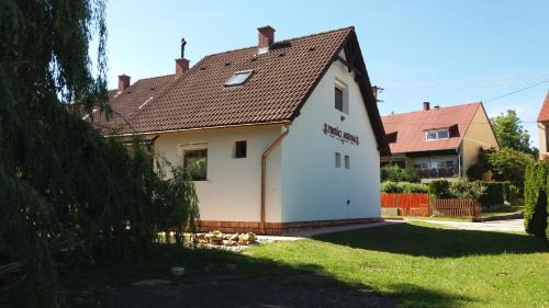 Zirc Apartamento | Pongrácz Apartman