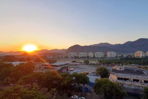 Barra da Tijuca Apartamento | Pontões da Barra com acesso à praia, wifi e Ar