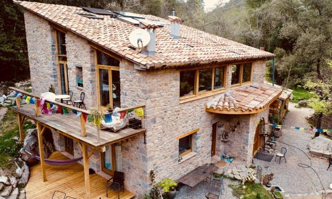 Montagut Apartamento | Pont de Valenti Mountain Retreat