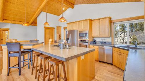 Three Rivers Casa | Pony Express 7