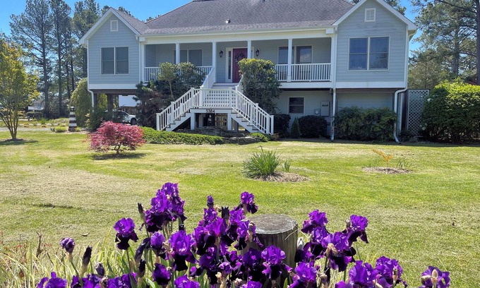 Deep Hole Casa | PonyTime - 4BR WATERFRONT home in Oyster Bay. Dock,decks,Hot Tub,NO LINENS