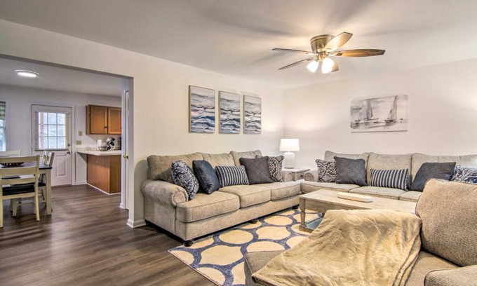 Ocean Pines Casa | Pool Access and Fire Pit Ocean Pines Retreat!