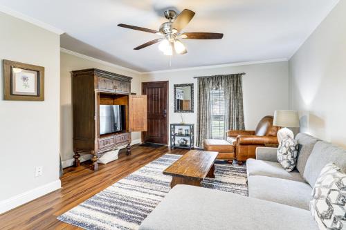 Memorial Casa | Pool Access Energy Corridor Townhome in Houston!