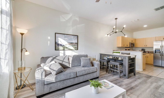 Haines City Condominio | Pool Access: Family-Friendly Poinciana Condo!