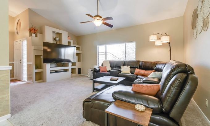 Fountain Hills Condominio | Pool Access & Mtn Views: Fountain Hills Retreat