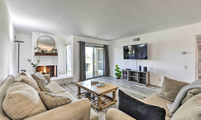 Bermuda Dunes Condominio | Pool Access: Pet-Friendly Bermuda Dunes Condo