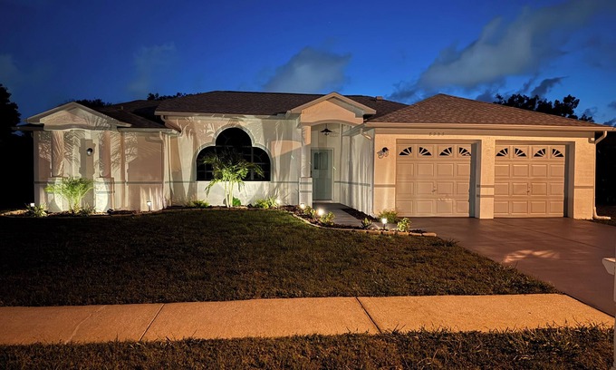 Orchid Lake Village Casa | Pool and Fishing Lake Oasis