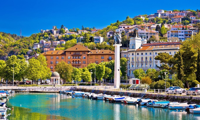 Rijeka Apartamento | Pool And Garden Apartment Happy Sound