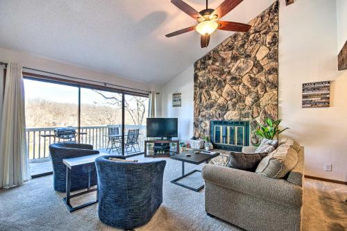 Osage Beach Apartamento | Pool and Lake Access Waterfront Osage Beach Retreat