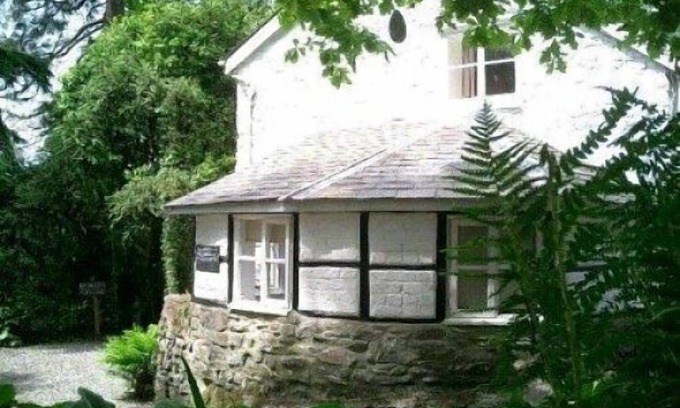 Machynlleth Cabaña | Casa Familiar en Tranquil Country Garden