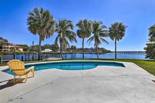Palmetto Casa | Pool, Dock and Kayaks Waterfront Palmetto Home