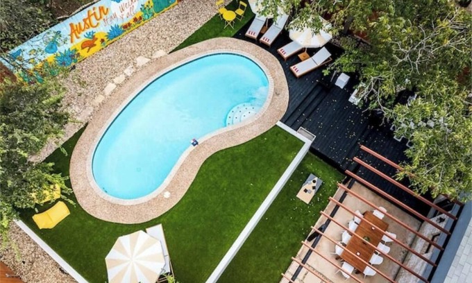 Sweetbriar Casa | Pool/Game Room/FirePit/Grill/Mins to SoCo & DT