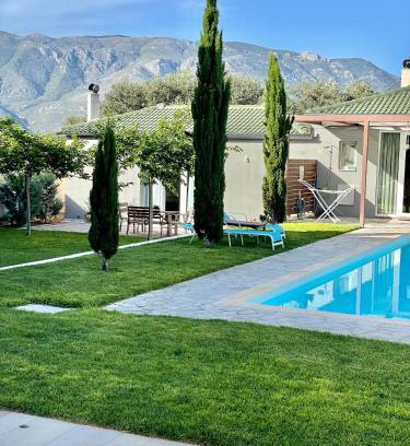 Korithion Casa | Pool Guesthouse