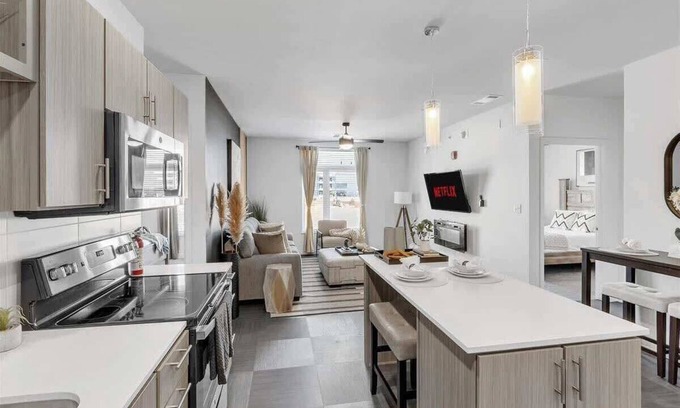 Rogers Apartamento | Pool, Gym, and Game Room - LCP Collection