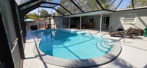 Gulf Gate Estates Casa | Pool Home on Gulf Gate 5min away from Siesta Key