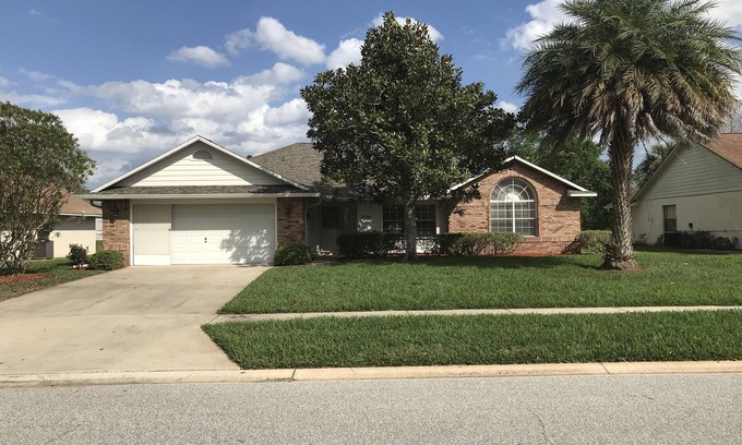 Port Orange Casa | Daytona Beach Area Florida Pool Home