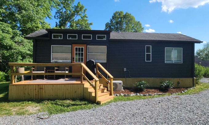 Old Fort Casa | Pool is OPEN! Mountain views, hiking, biking, 25 minutes to AVL
