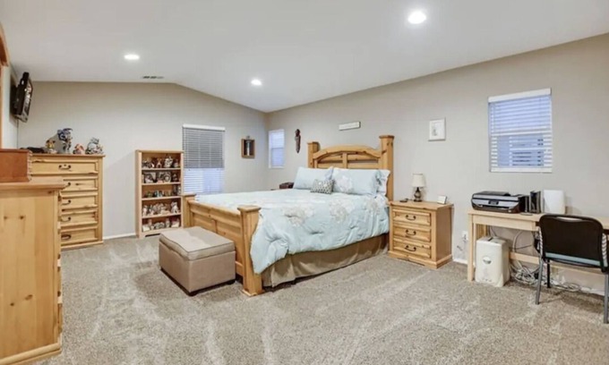 Jurupa Valley Casa | Pool-side Paradise 3BD| 2.5BA