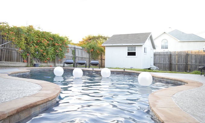 Mesquite Casa | Pool Side Texas Style Retreat