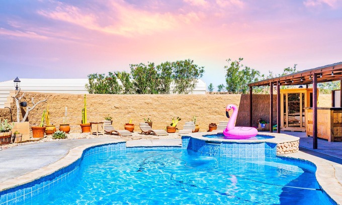 Yucca Valley Villa | Pool, Spa, Suana, Theater, MiniGolf & Pet-friendly