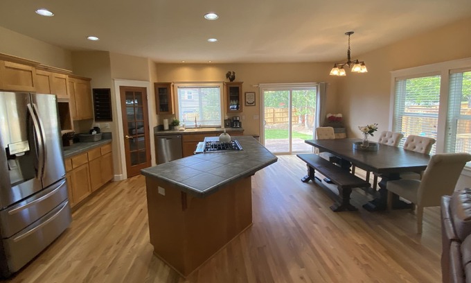 Mountain View District Casa | Pool Table, Huge Game Room, Large Fenced Yard, Family Retreat
