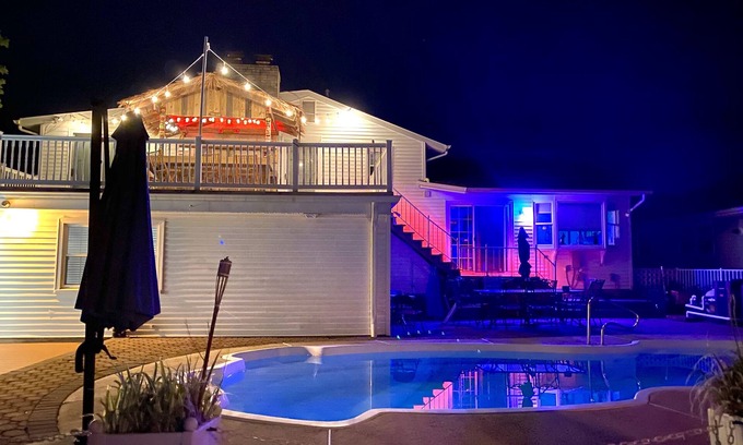 Osborn Island Casa | POOL, TIKI BAR, WATERFRONT home, 8 LBI Beach passes in Mystic Island NJ