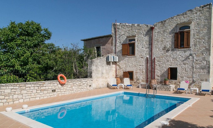 Pigouniana Villa | La casa de Afroditi es una relajación absoluta en la naturaleza.