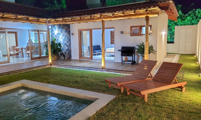 Praia do Partido Casa | Pool w/ Hydro & Beach