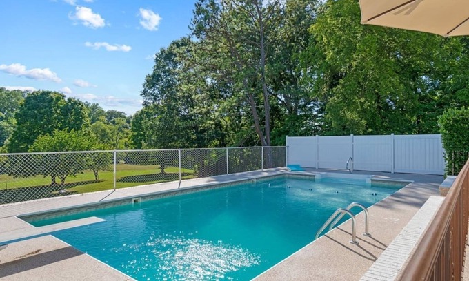 Winchester Casa | Poolside Paradise-Kayaks/SUPs, Private Pool, Billiards, Foosball