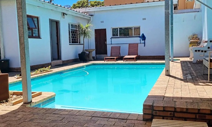 Cape Town Apartamento | Poolside Paradise