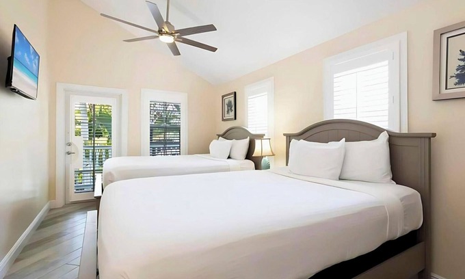 Marathon Hotel | Poolside Relaxation and Private Kitchen Amenities for the Perfect Stay!