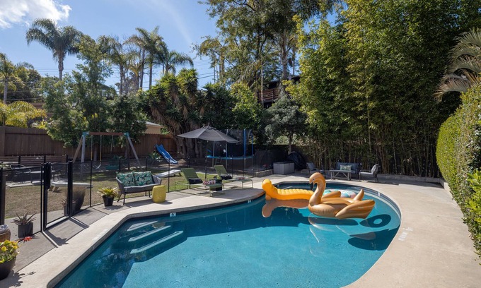 Fire Mountain Casa | Poolside Vibes Oside, Artist inspired Mid-Century Design