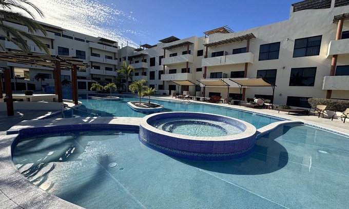 La Ventana Villa | Villa 4 junto a la piscina en el Club Cerralvo