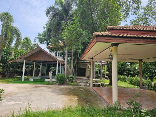 Nakhon Nayok Casa | Poolvilla Armthong Home