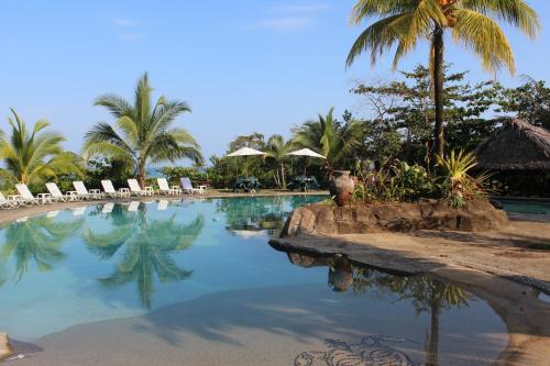 Punta Laurel Complejo | Popa Paradise Beach Resort