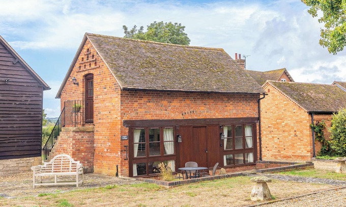 Mangotsfield Casa | Poplar Cottage - Historic Barn in Dumbleton