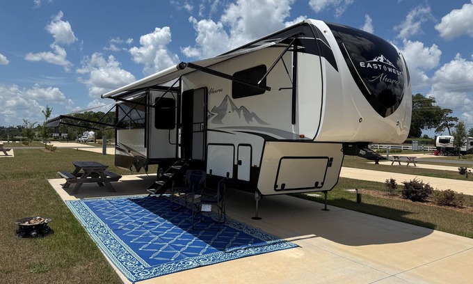 Bay Lake Casa | Poppop's Rambler -Luxury Living w/ King, Sofa Sleeper. Delivered & Setup for You