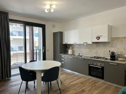 Isola Sacra Apartamento | Poppy House