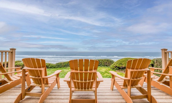 South Beach Casa | ¡Popular frente al mar de Newport de un nivel con vistas panorámicas, terraza y chimenea!