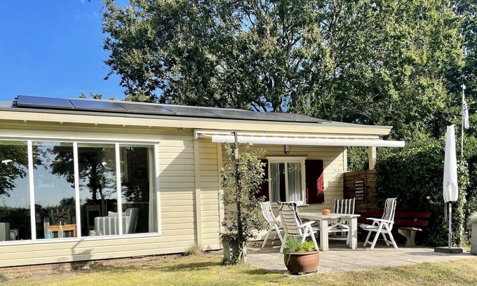 Nieuw-Haamstede Chalet De Esquí | Populierenlaan 13 Bungalow en un lugar de vacaciones con hermosas vistas
