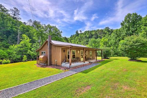 Marshall Casa | Porch and On-Site Creek Marshall Cabin Retreat