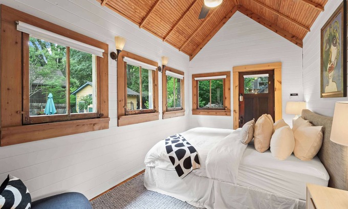 Cabbagetown Casa | Porch Cayenne by Minty Living