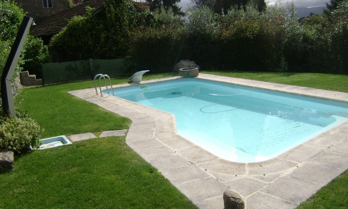 Seia Casa | Casa del porche con piscina privada