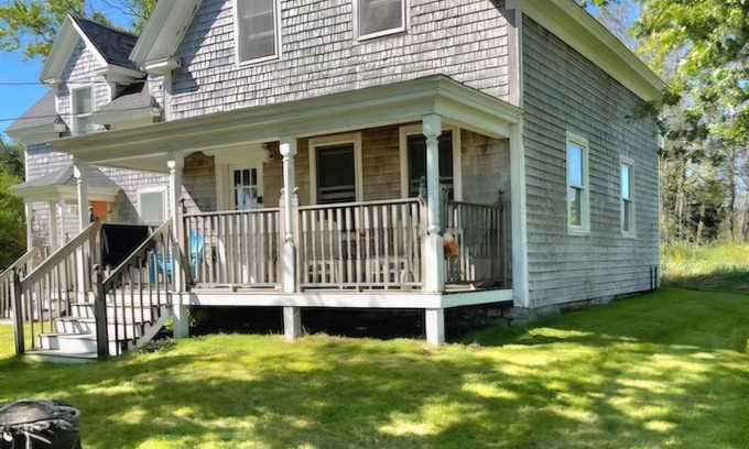 Corea Apartamento | "PorchView" at Corea Harbor - sweet one bedroom w/views! Near Schoodic/Acadia.